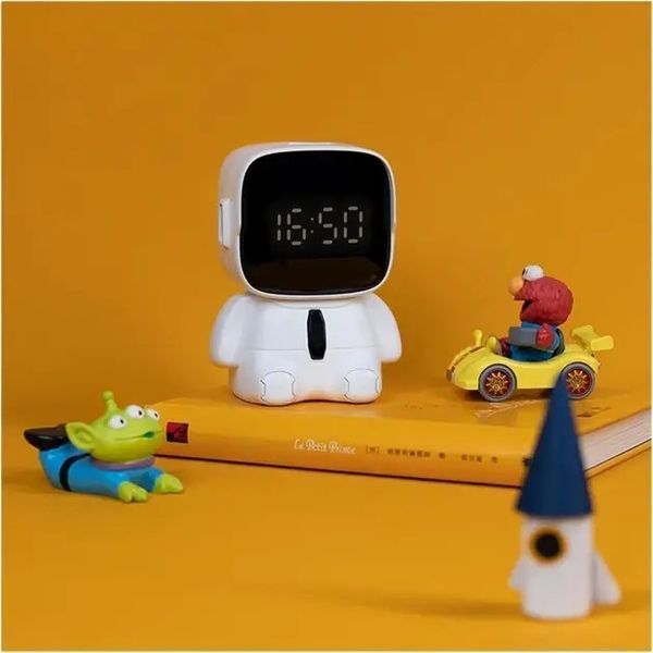 Годинники дитячі настільні Robot Clock електронні з підсвіткою, будильником та звуковим сигналом 0909 фото
