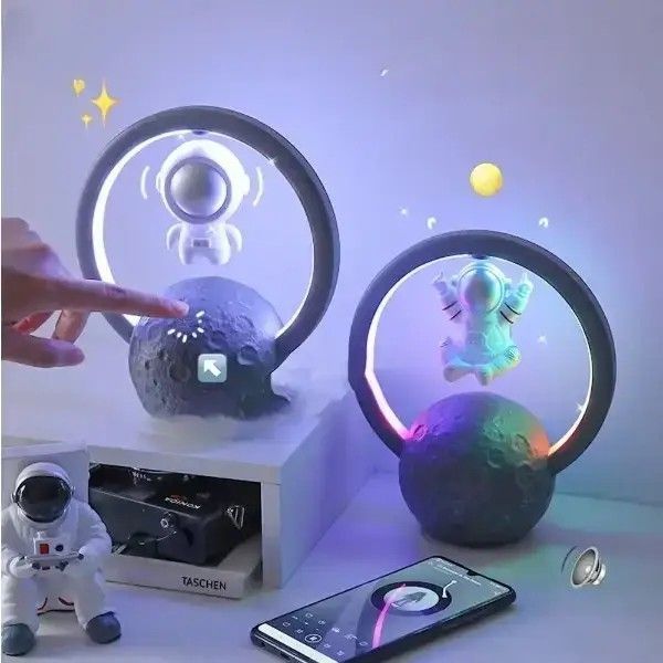 Нічник Bluetooth колонка Космонавт на Місяці з RGB підсвіткою та бездротовим підключенням музики 0859 фото
