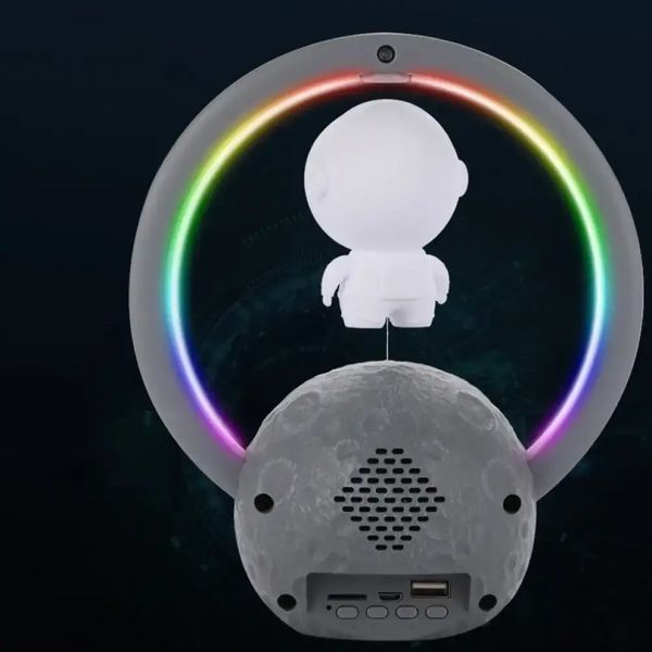 Нічник Bluetooth колонка Космонавт на Місяці з RGB підсвіткою та бездротовим підключенням музики 0859 фото