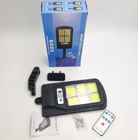 Вуличний світлодіодний ліхтар 2200 mA Solar LED Street Light BL з пультом на сонячній батареї 0010 фото
