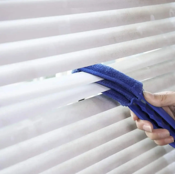 Щетка для чистки оконных жалюзи Window Blind Cleaner Duster Brush 0240 фото