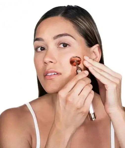 Роликовий масажер Flawless Contour вібраційний для обличчя та шиї рожевий з двома насадками компактний 0825 фото
