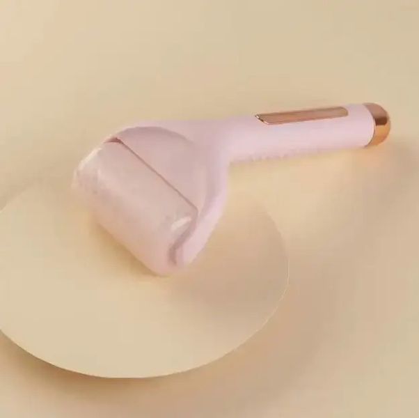 Охолоджуючий масажер Ice Roller Flawless для обличчя та тіла рожевий компактний для зняття набряків та втоми 0826 фото