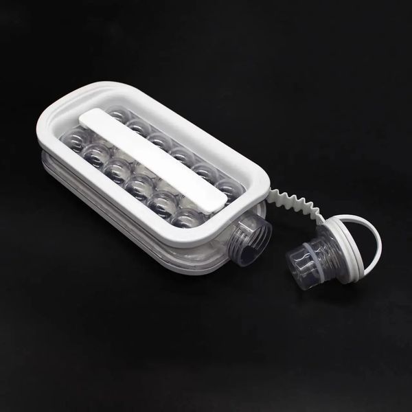 Герметична силіконова форма ICE CUBE TRAY для льоду та пляшка 2 в 1 0882 фото
