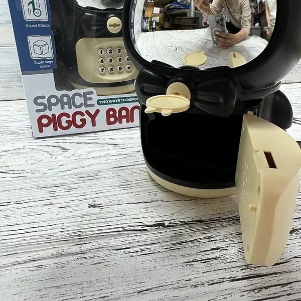 Копілка космонавт Space Piggy Bank BLACK для зберігання грошей і мрій у космічному стилі 0779 фото