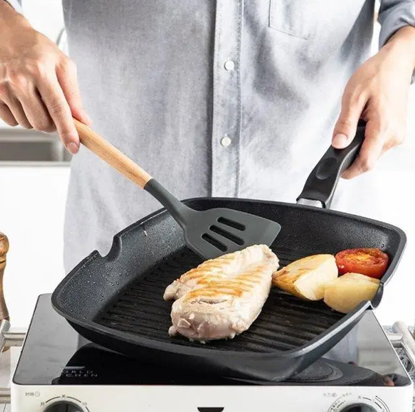 Набір кухонних приладів (12 предметів) із силікону та дерева Kitchen stuff, Чорний 0691 фото