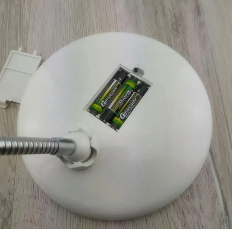 Дзеркало з LED підсвіткою ULTRA FLEXIBLE MIRROR зі збільшенням Х10 на гнучкій ніжці 0299 фото
