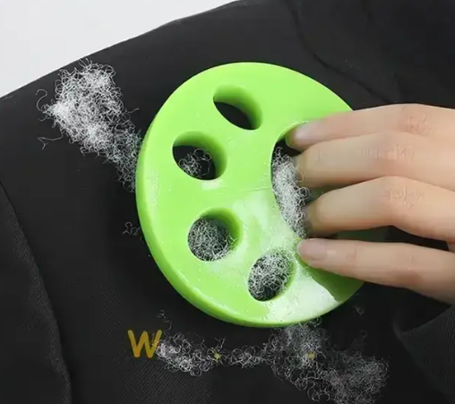 Засіб для видалення шерсті домашніх тварин Genuine FurZapper з одягу, меблів, білизни 0462 фото