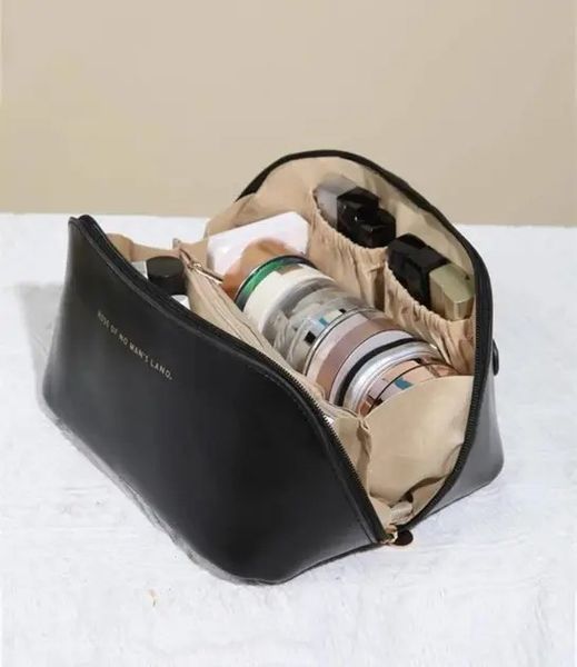Косметичка MAKE UP BAG BLACK для зберігання косметичних засобів та аксесуарів у стильному дизайні 0789 фото