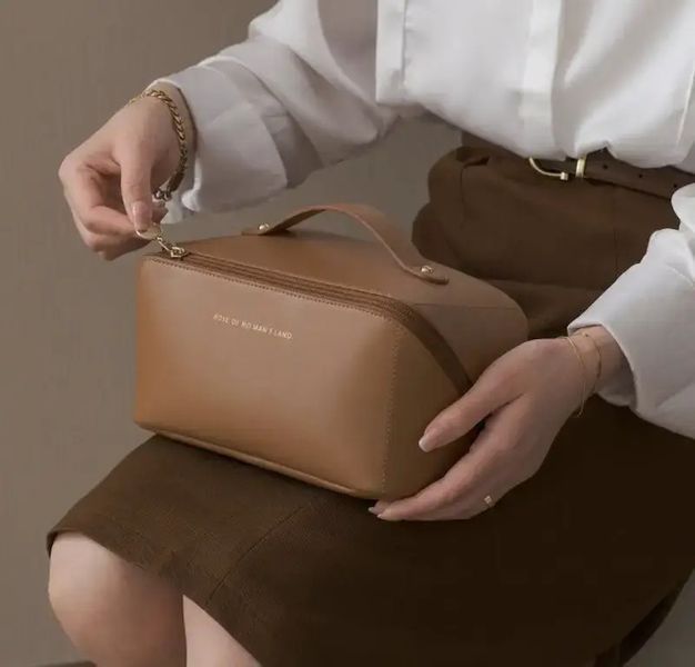 Косметичка MAKE UP BAG Brown для зберігання косметичних засобів у стильному дизайні 0790 фото
